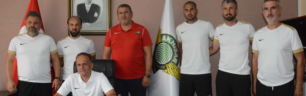 Akhisarspor teknik direktörü Yılmaz: “Asla vazgeçmeyeceğiz”