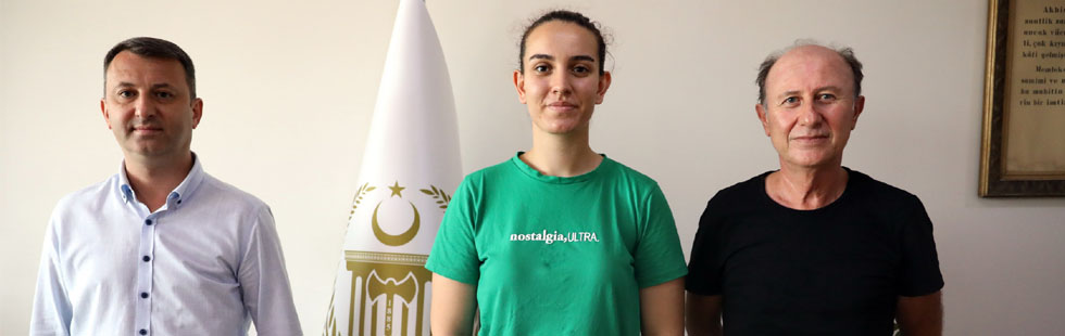 Pasör Gülnaz Akhisar Belediye Kadın Voleybol’da