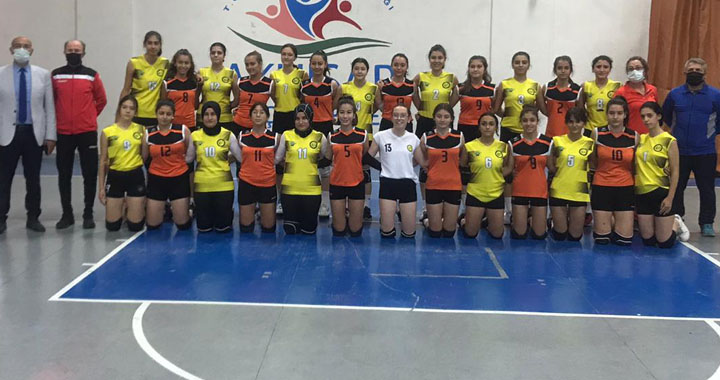 Cumhuriyet Kupası, voleybol müsabakaları ile devam ediyor