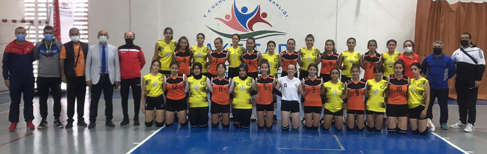 Cumhuriyet Kupası, voleybol müsabakaları ile devam ediyor