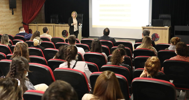 Akhisar Belediyesinden iş arayanlara özel seminer