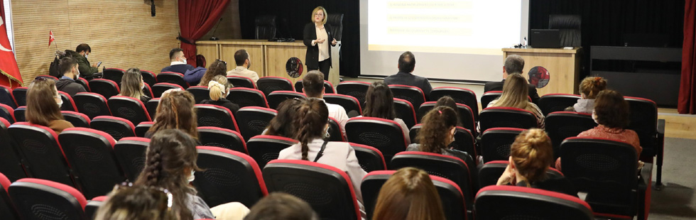 Akhisar Belediyesinden iş arayanlara özel seminer