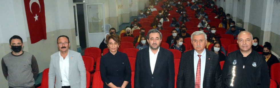 Fevzi Keskinoğlu Anadolu Lisesi öğrencilerine İnsan Hakları Semineri