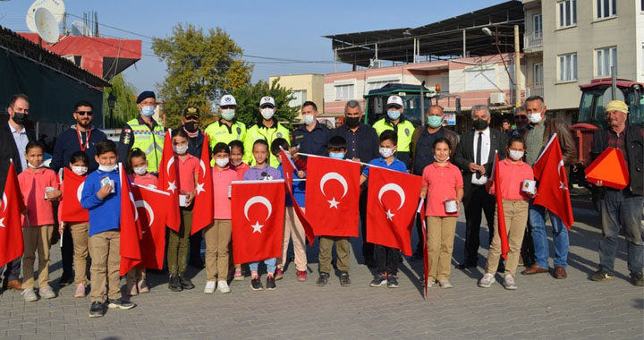 Akhisar Ziraat Odasından reflektör ve tepe lambası dağıtımı