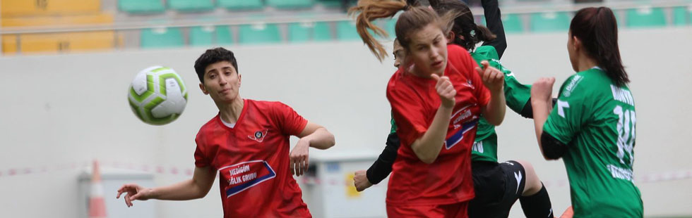 Soma Zafer Spor, Konya İdman Yurdu’nu 1-0’la geçti