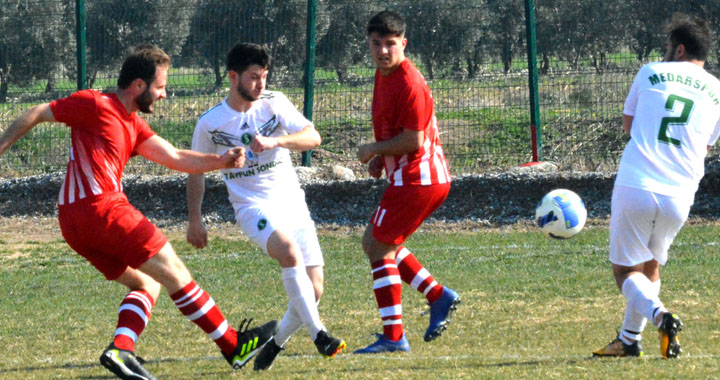 Medar Gençler Birliği, Süleymanlı Belediyespor'u 1-0 mağlup etti