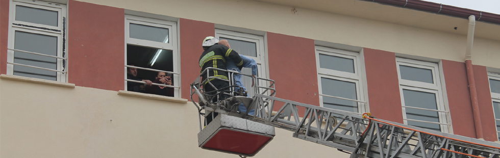 Akhisar’da deprem tatbikatı yapıldı