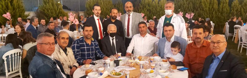 Akhisarlı Berber ve Kuaförler iftar yemeğinde buluştu