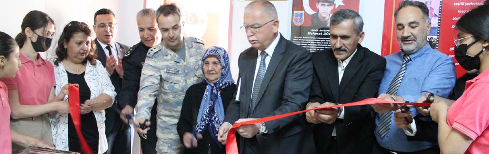 Akselendi’de Şehit Jandarma Er Mehmet Dönmez Kütüphanesi açıldı