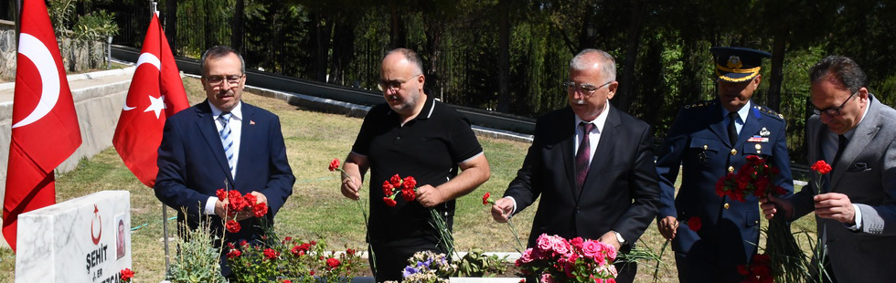 15 Temmuz şehitleri Akhisar'da anıldı