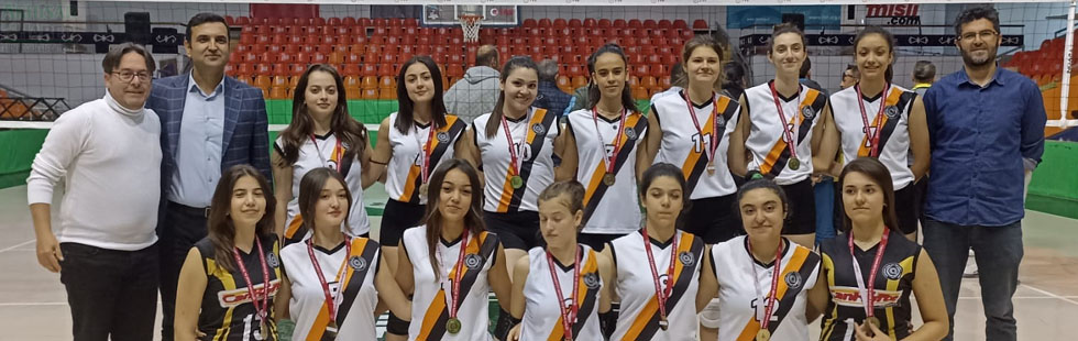 Genç kızlar voleybolda şampiyon Çağlak Anadolu Lisesi