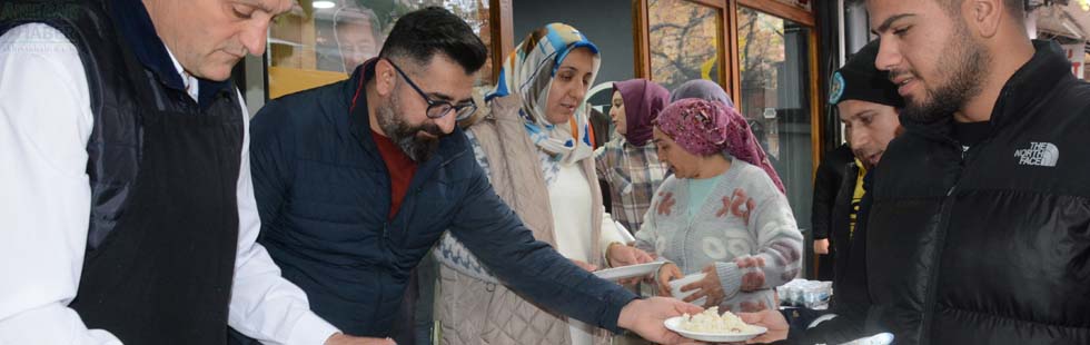 Tarık Kavrayan iş yerinde pilav hayrı yaptı