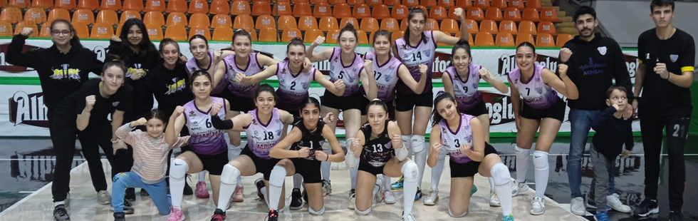 Mor beyazlı filenin sultanları set vermeden kazandı 3-0