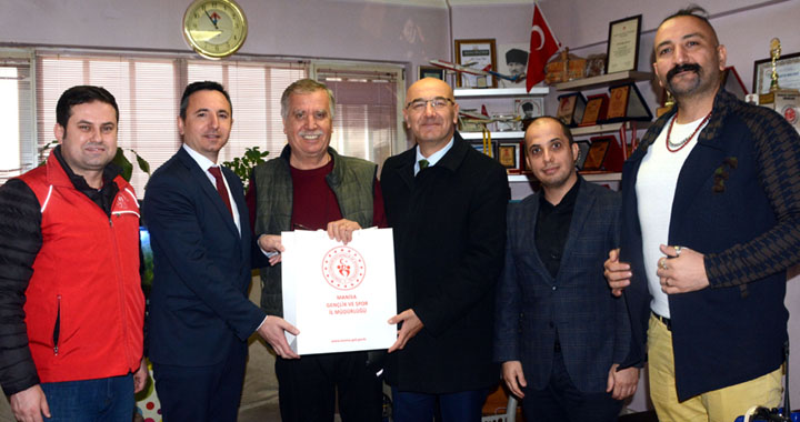 İlçe Spor Müdürü Oktay, gazeteciler günümüzü kutladı