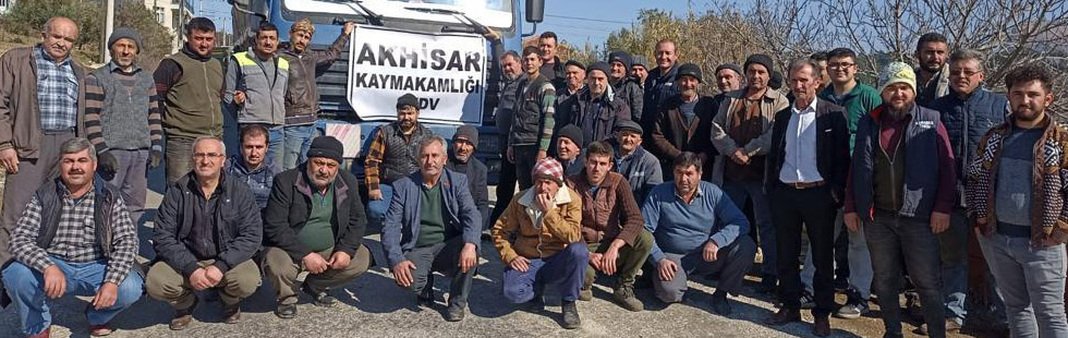 Akhisar’ın kırsal mahallelerinden deprem bölgesine odun yardımı