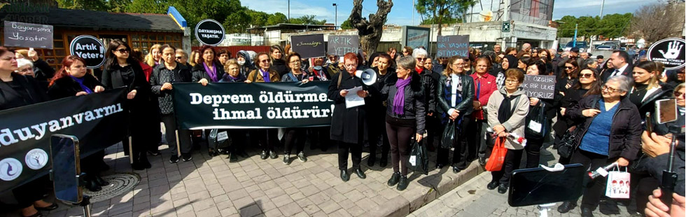 Akhisarlı kadınlar 8 Mart Kadınlar gününde yürüdüler