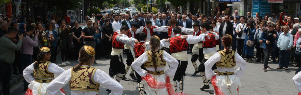 Akhisar 564. Çağlak Festivali törenle açıldı