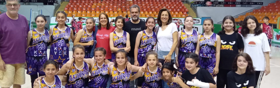 Akhisargücü basketbolda çifte galibiyet