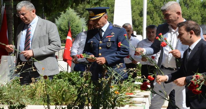 Akhisar’da 15 Temmuz 7. yılında anıldı