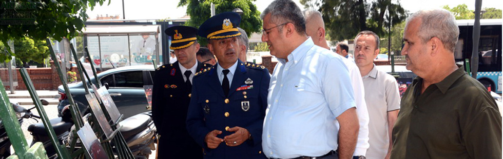 Akhisar’da 15 Temmuz Fotoğraf sergisi açıldı