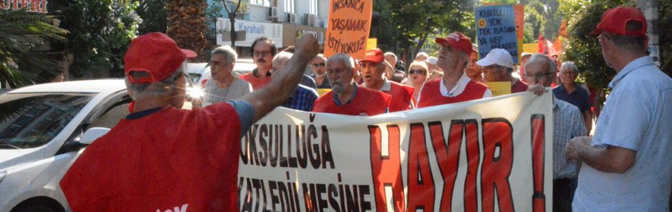 Emekliler Zamları yürüyerek protesto etti