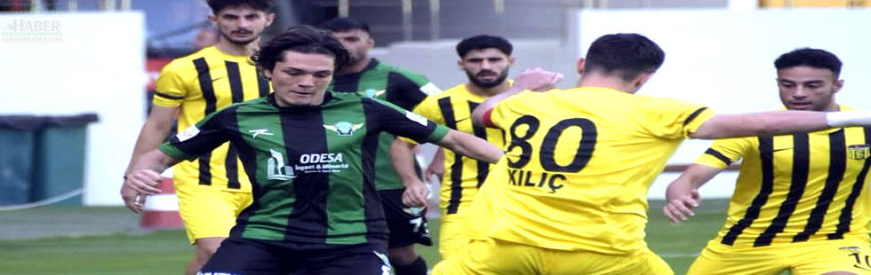 Akhisarspor, Bayburt Özel İdare Spor’u 2-0’la geçti