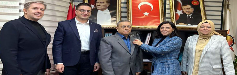 İYİ Partiden ayrılan Zafer Semiz, AK Parti'ye katıldı