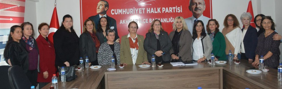 CHP Akhisar Kadın Kolları Başkanlığına Emine Güven atandı