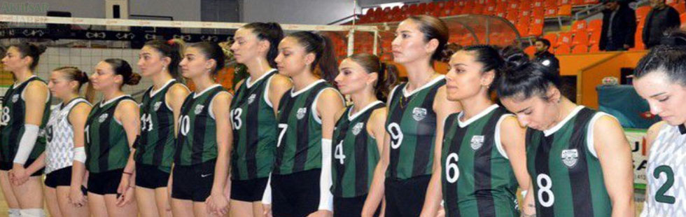 Akhisar Belediye Kadın Voleybol, Bergama Belediyeyi 3-0 mağlup etti