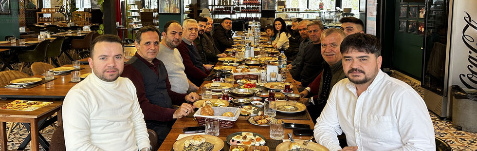 Gülbeyaz Ziyafet Restoran Gazeteciler günümüzü kutladı