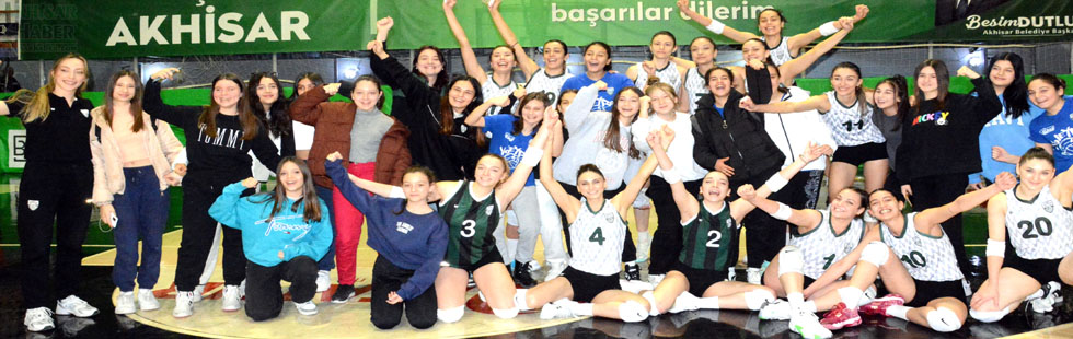 Akhisar Belediye Kadın Voleybol takımı, Akhisargücü’nü 3-0 mağlup etti