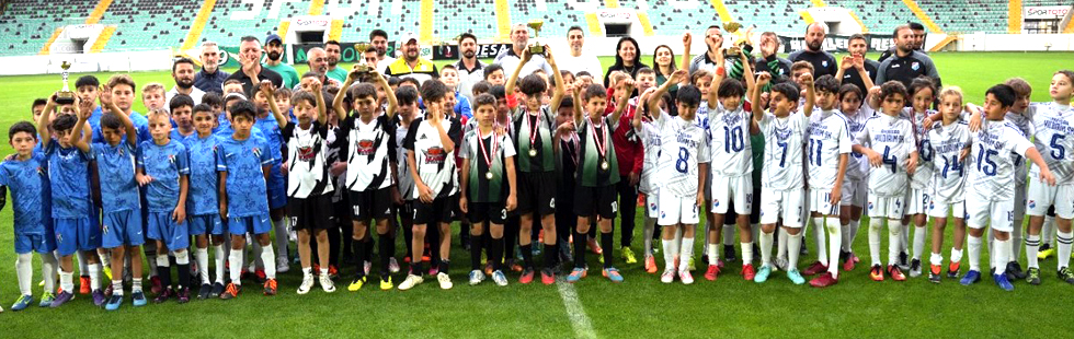 Akhisar Çağlak Festivali spor müsabakaları ile devam ediyor