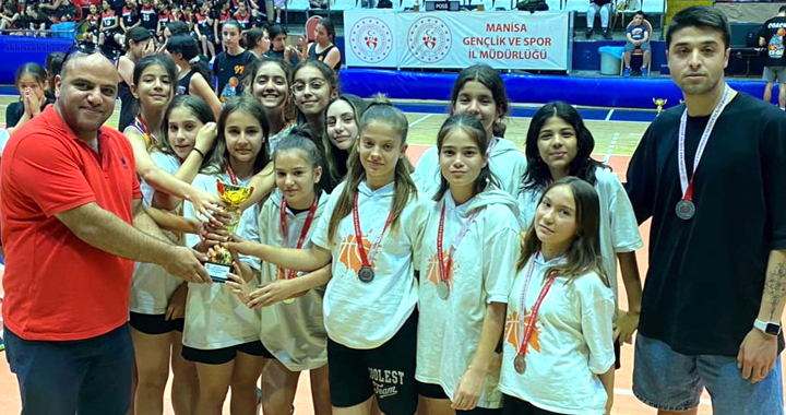 Akhisargücü U12 Kız basketbol takımı Manisa il ikincisi oldu