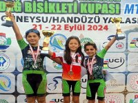 Akhisarlı Bisikletçiler, Rize’de U12 kızlarda birinci oldular