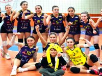 Akhisargücü, Manisa Gelişim Kız Voleybol Takımını 3-1 yendi