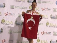 Ayşe Begüm Onbaşı’dan Tunus’ta Altın Madalya