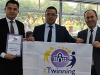 E-Twinning etiketleri okul ve öğretmenlere takdim edildi