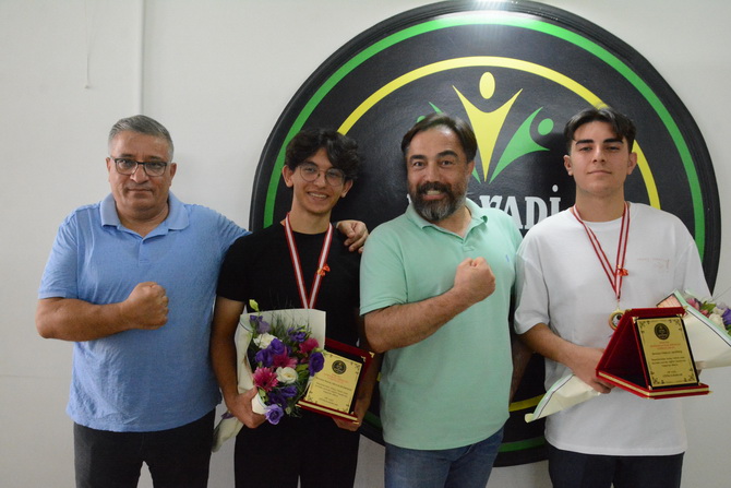 akhisar-(19)-035.jpg