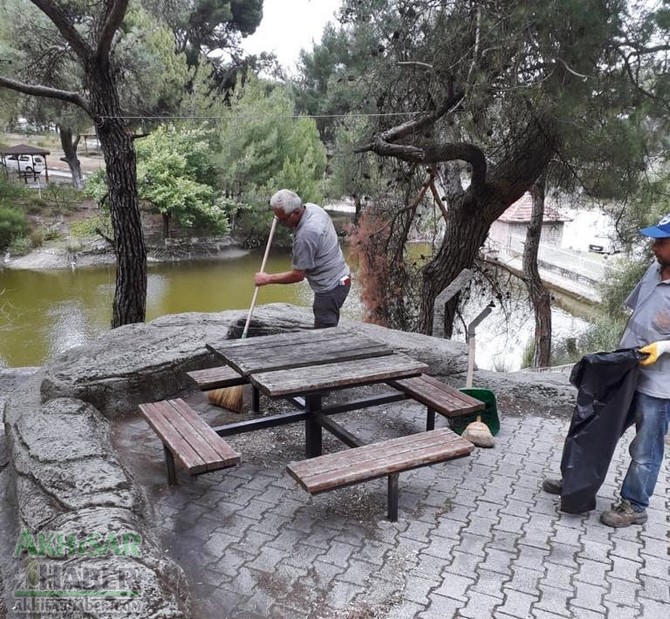 temizlik-ekipleri-piknik-alanindan-53-torba-cop-topladi-(2).jpg