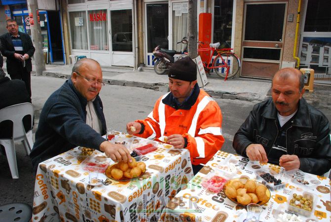 Grafikir Matbaa Bir Yaşında