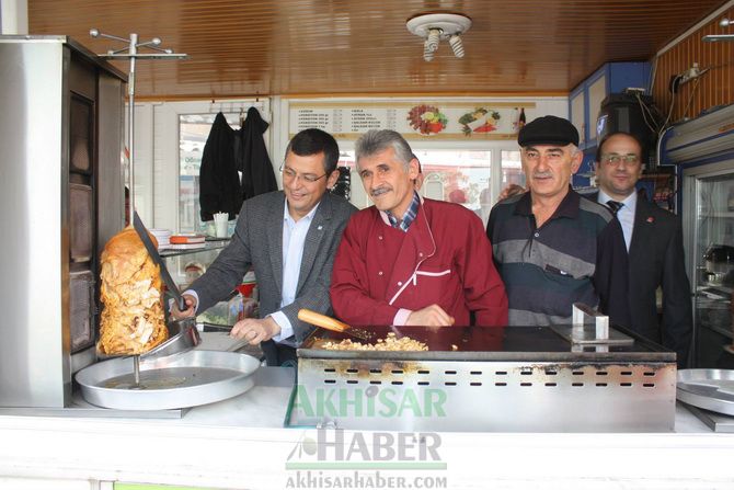 CHP’li Özel Soma’da Taşeron İşçilere Söz Verdi 