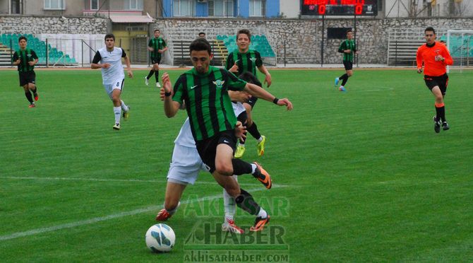 Akhisarlı Gençler, Nazilli'yi 2-1 Mağlup Etti