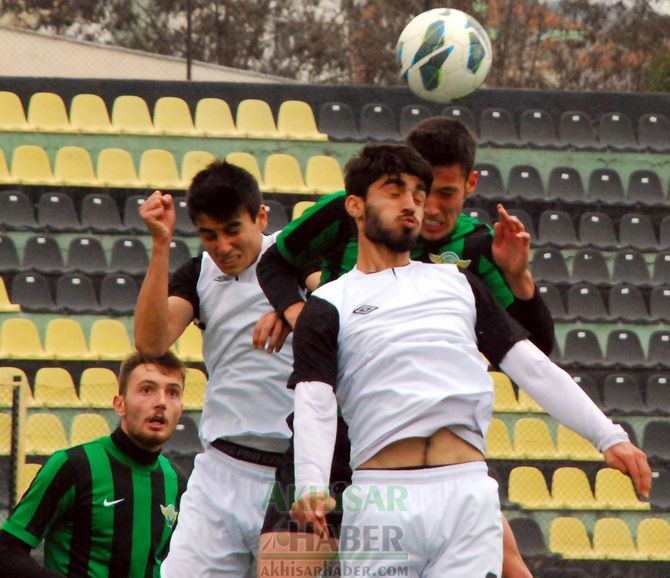 Akhisarlı Gençler, Nazilli'yi 2-1 Mağlup Etti