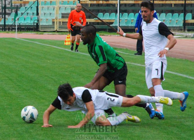 Akhisarlı Gençler, Nazilli'yi 2-1 Mağlup Etti