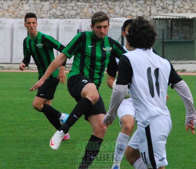 Akhisarlı Gençler, Nazilli'yi 2-1 Mağlup Etti