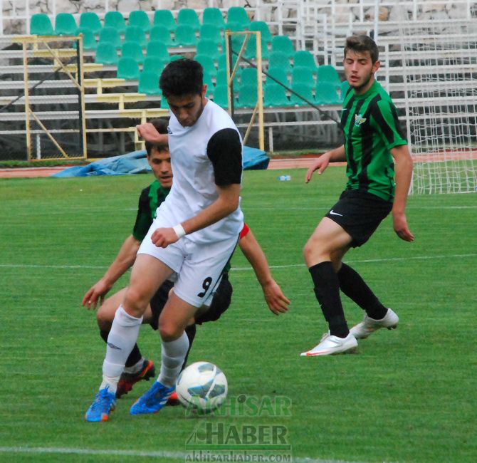 Akhisarlı Gençler, Nazilli'yi 2-1 Mağlup Etti