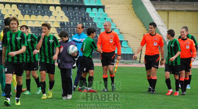 Akhisarlı Gençler, Nazilli'yi 2-1 Mağlup Etti