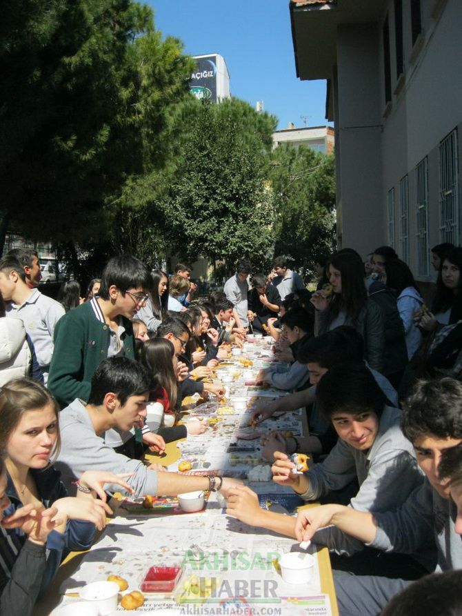 Çağlak Anadolu Lisesi Şehitlerimiz İçin Lokma Hayrı Yaptı