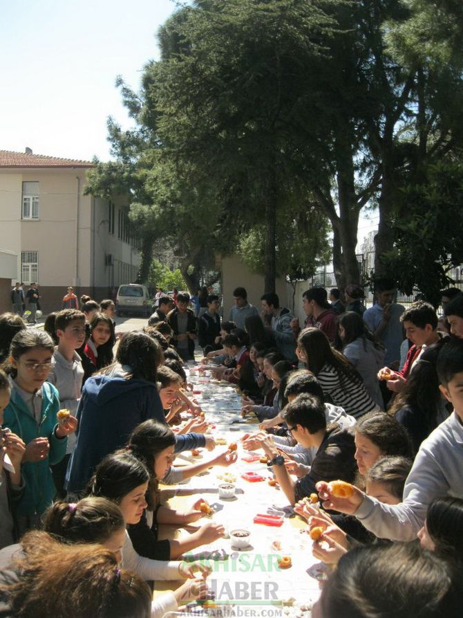 Çağlak Anadolu Lisesi Şehitlerimiz İçin Lokma Hayrı Yaptı