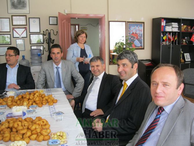 Çağlak Anadolu Lisesi Şehitlerimiz İçin Lokma Hayrı Yaptı